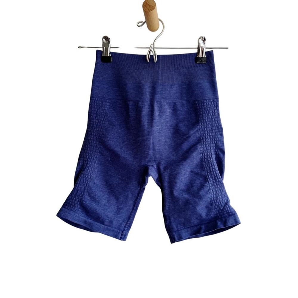 Alphalete Amplify Gravity 7" Biker Shorts